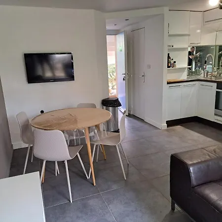 Hameau Du Puech, Rez-de-jardin Avec Parking Et Clim Agde