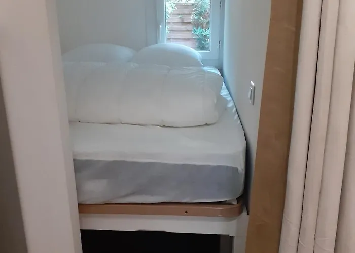 Hameau Du Puech, Rez-de-jardin Avec Parking Et Clim * Agde