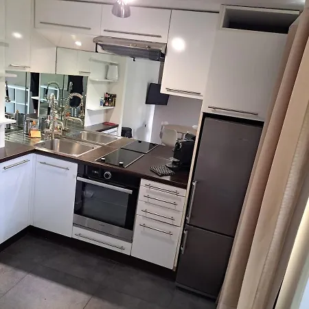 Appartamento Hameau Du Puech, Rez-de-jardin Avec Parking Et Clim