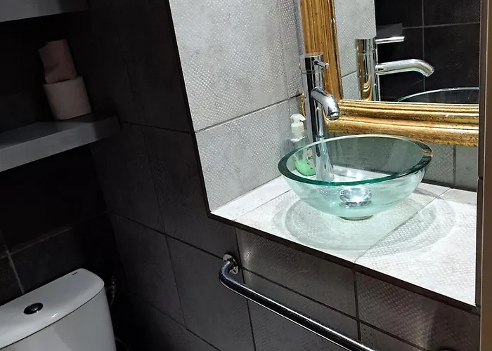 Hameau Du Puech, Rez-de-jardin Avec Parking Et Clim *